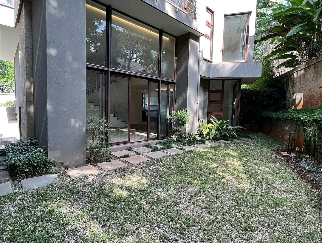 4-Bedroom Villa image 7