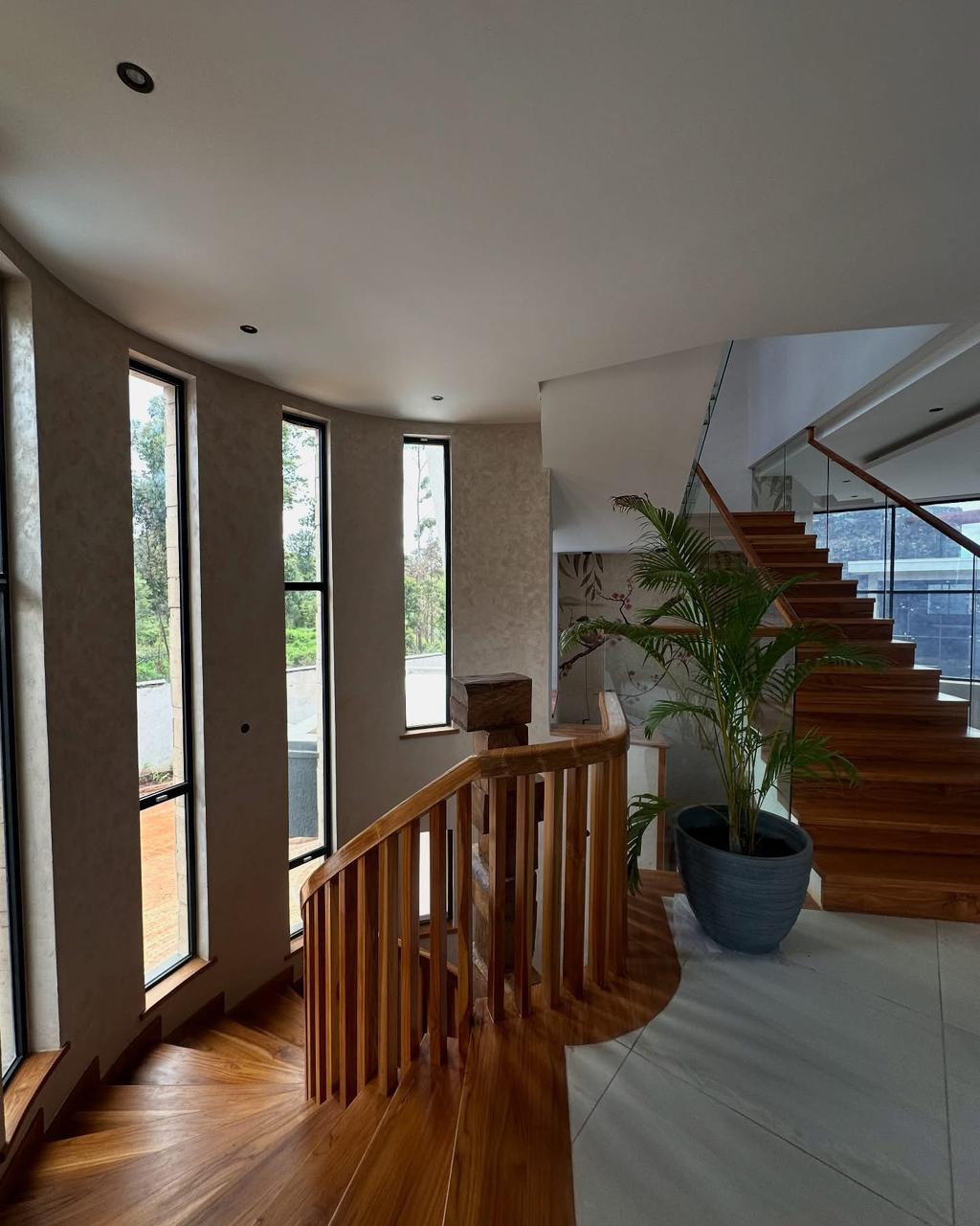 4 Bedroom and Dsq image 22
