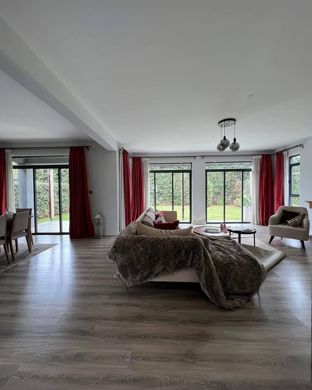 4-Bedroom and DSQ image 5