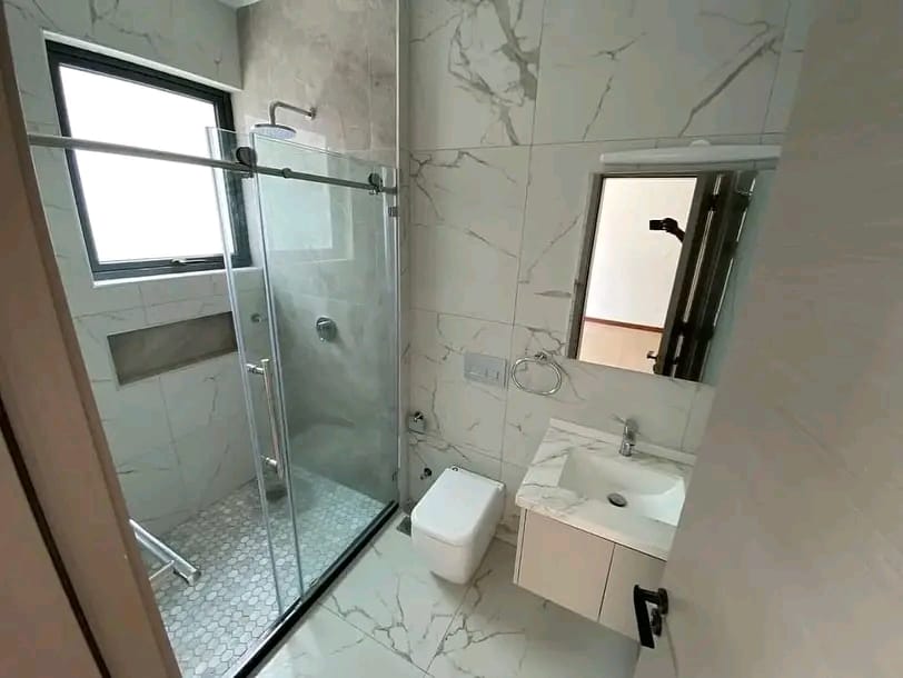5-bedroom Townhouse+DSQ image 7