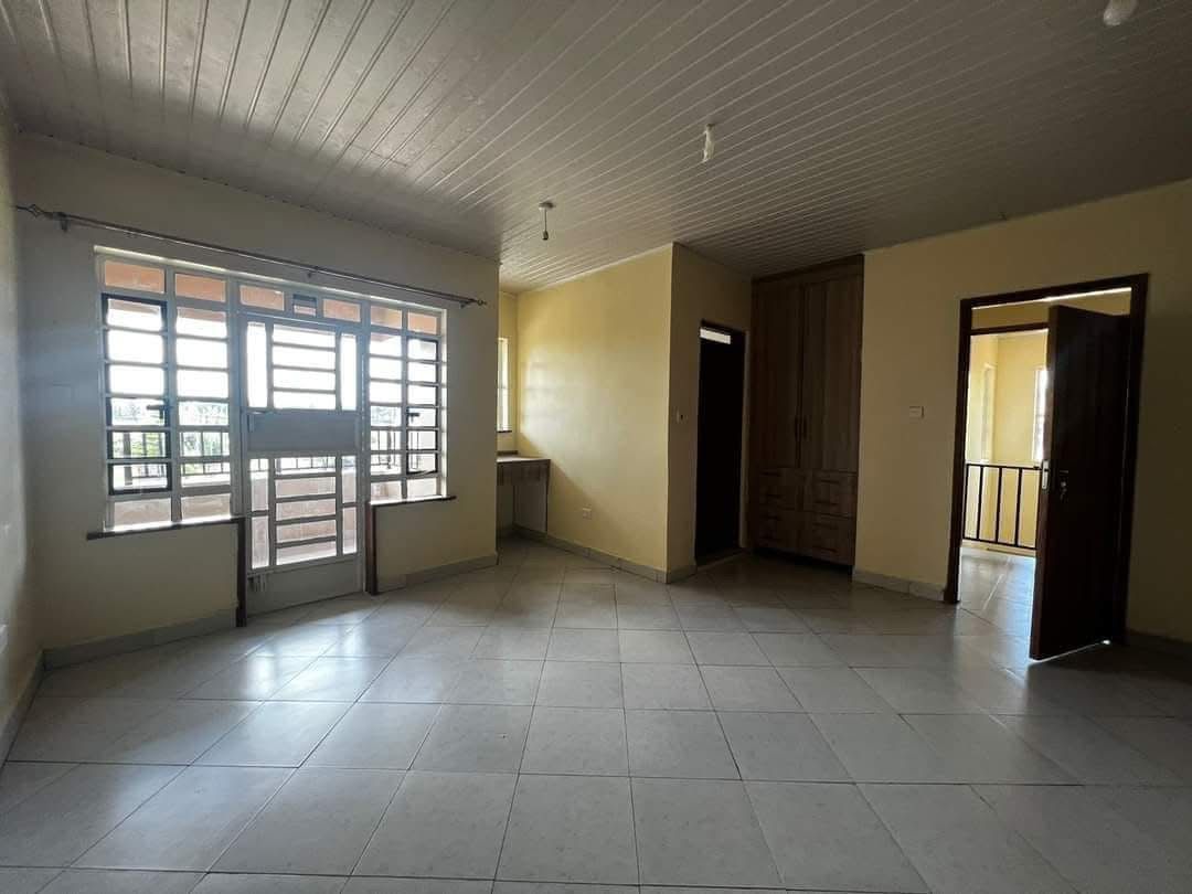 magnificent 4 bedroom house in Membley Estate image 3