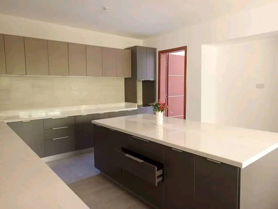 5 Bedroom image 11