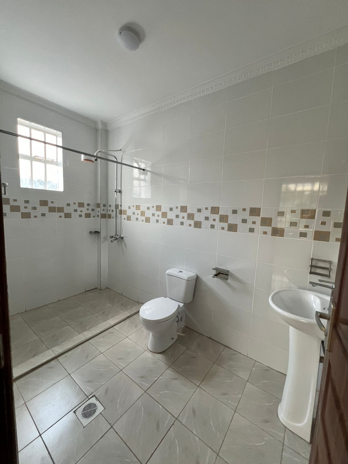 3-bedroom semi-Apartment image 2