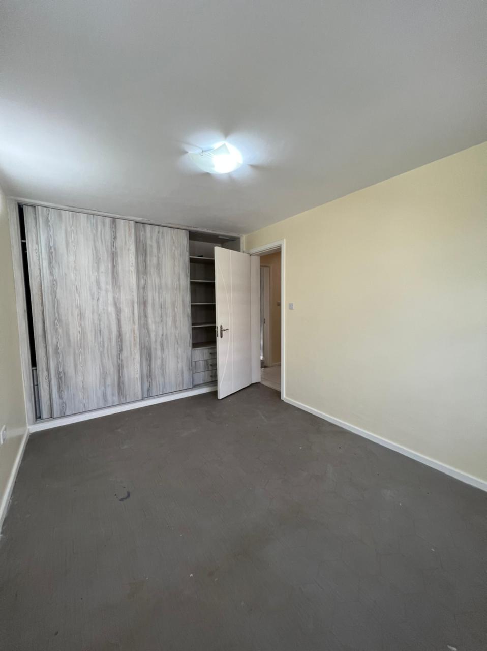 4-Bedroom image 7