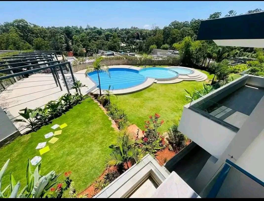 5 Bedroom Villa image 8