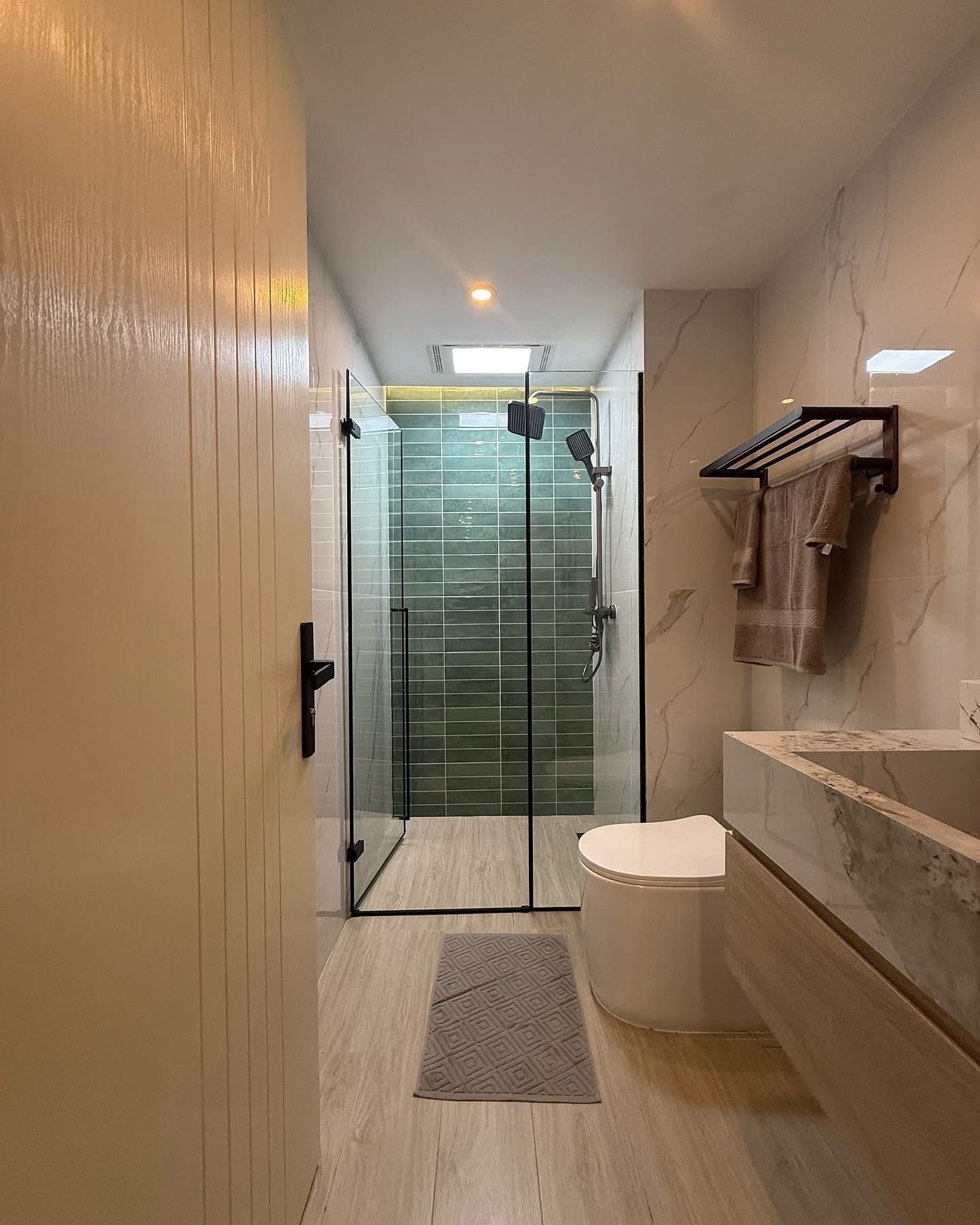 2 Bedroom Apartment image 5