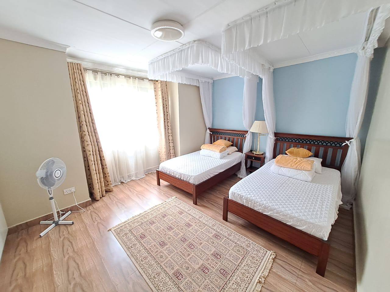 6 Bedroom villa image 11
