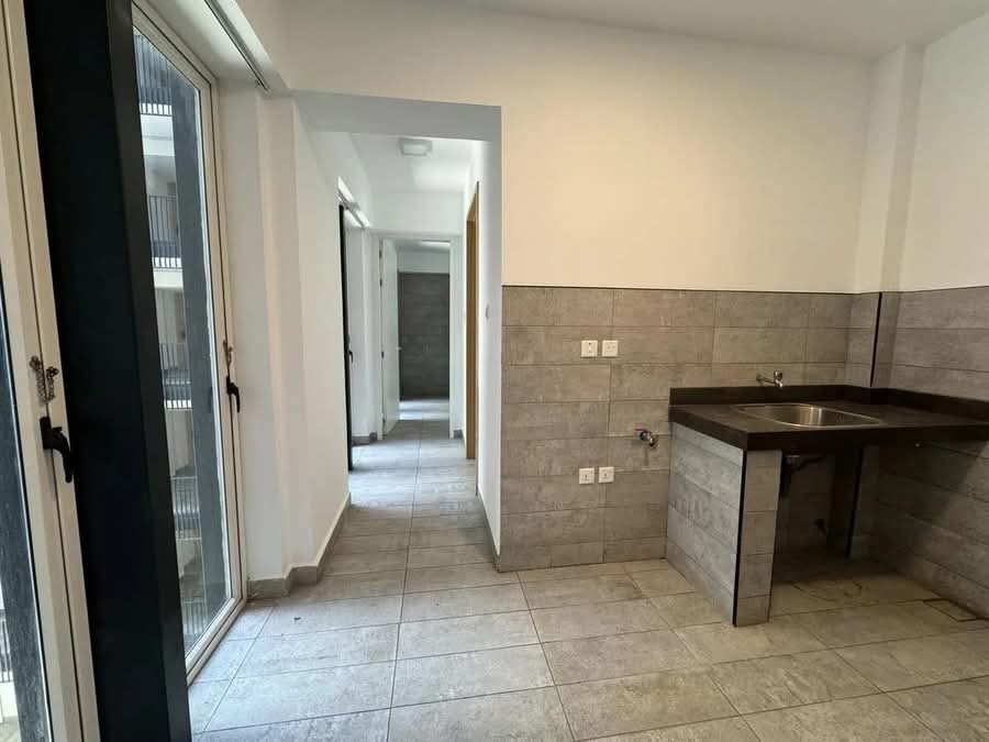 2-Bedroom image 8