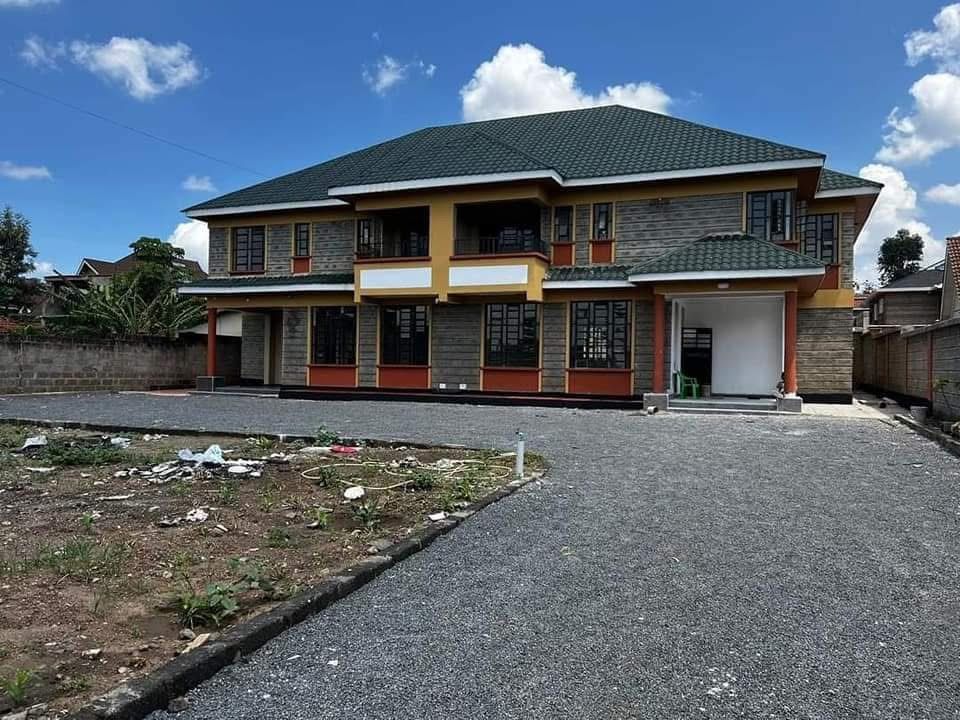 magnificent 4 bedroom house in Membley Estate image 2