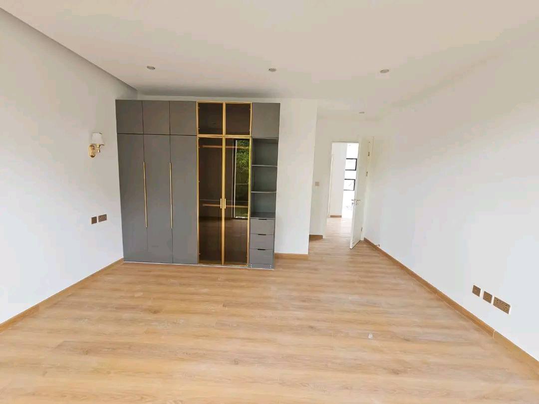 5-Bedroom and DSQ image 11