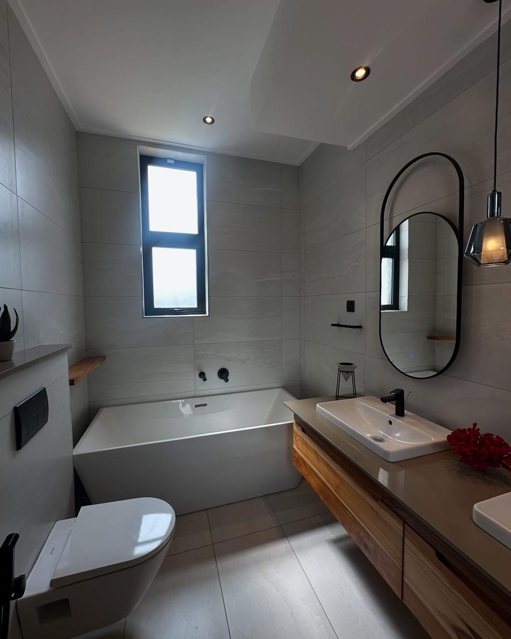 4 Bedroom and Dsq image 26