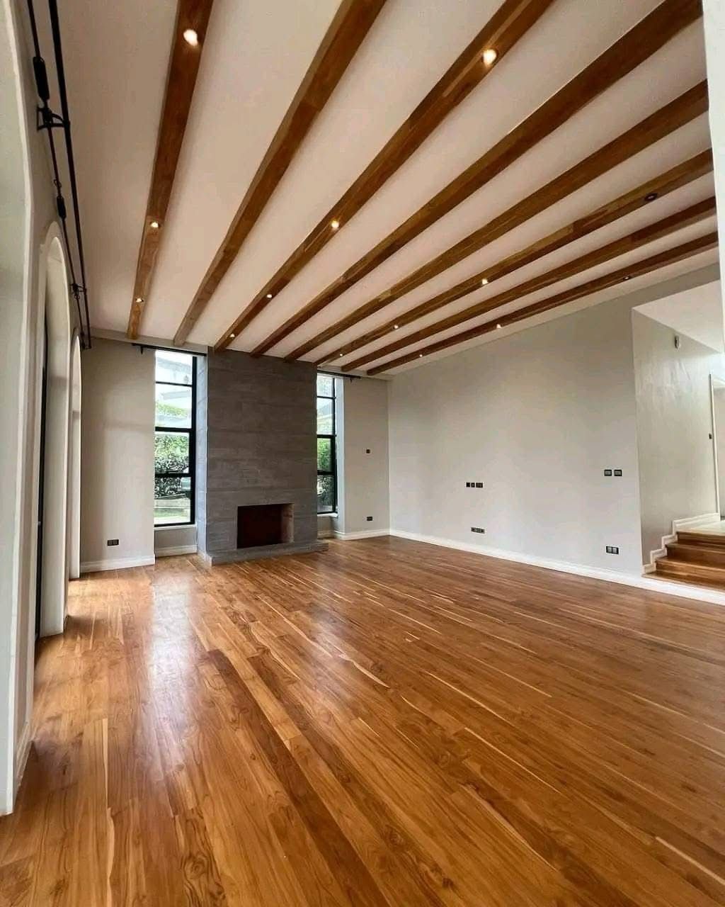 5 Bedroom and DSQ image 10