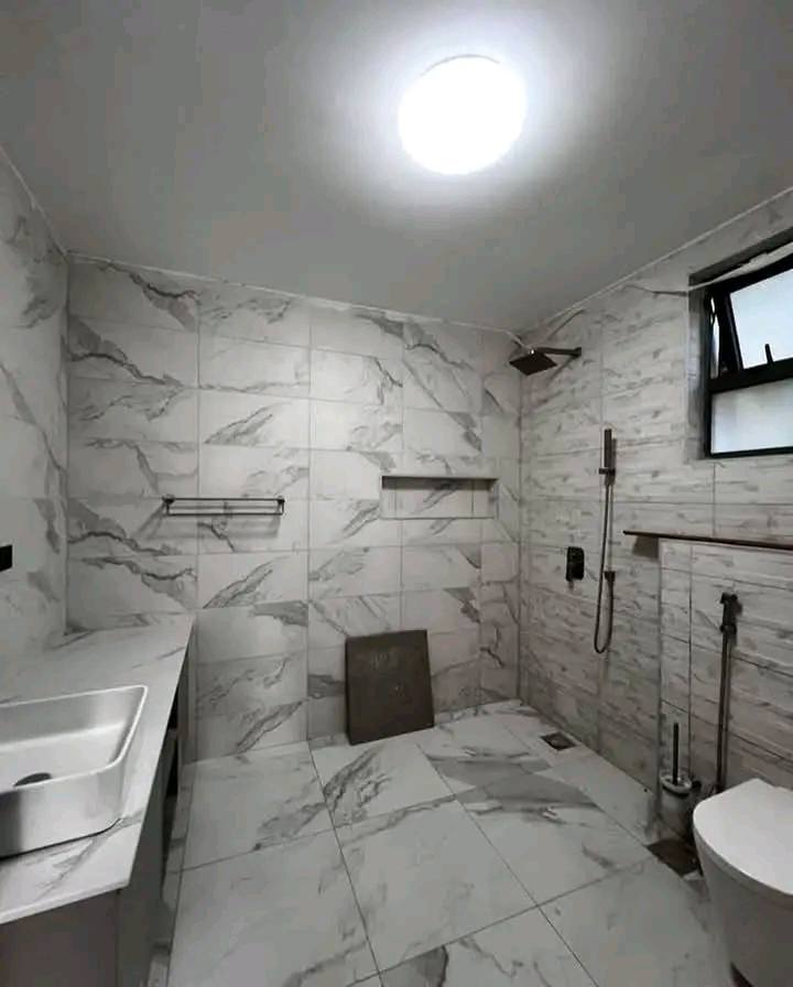 5 Bedroom Townhouse image 4