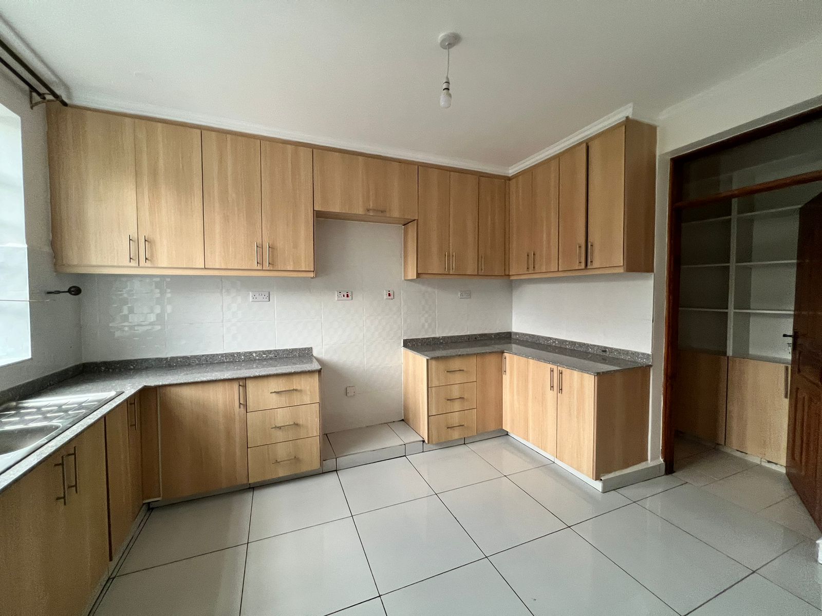 3-bedroom semi-Apartment image 8