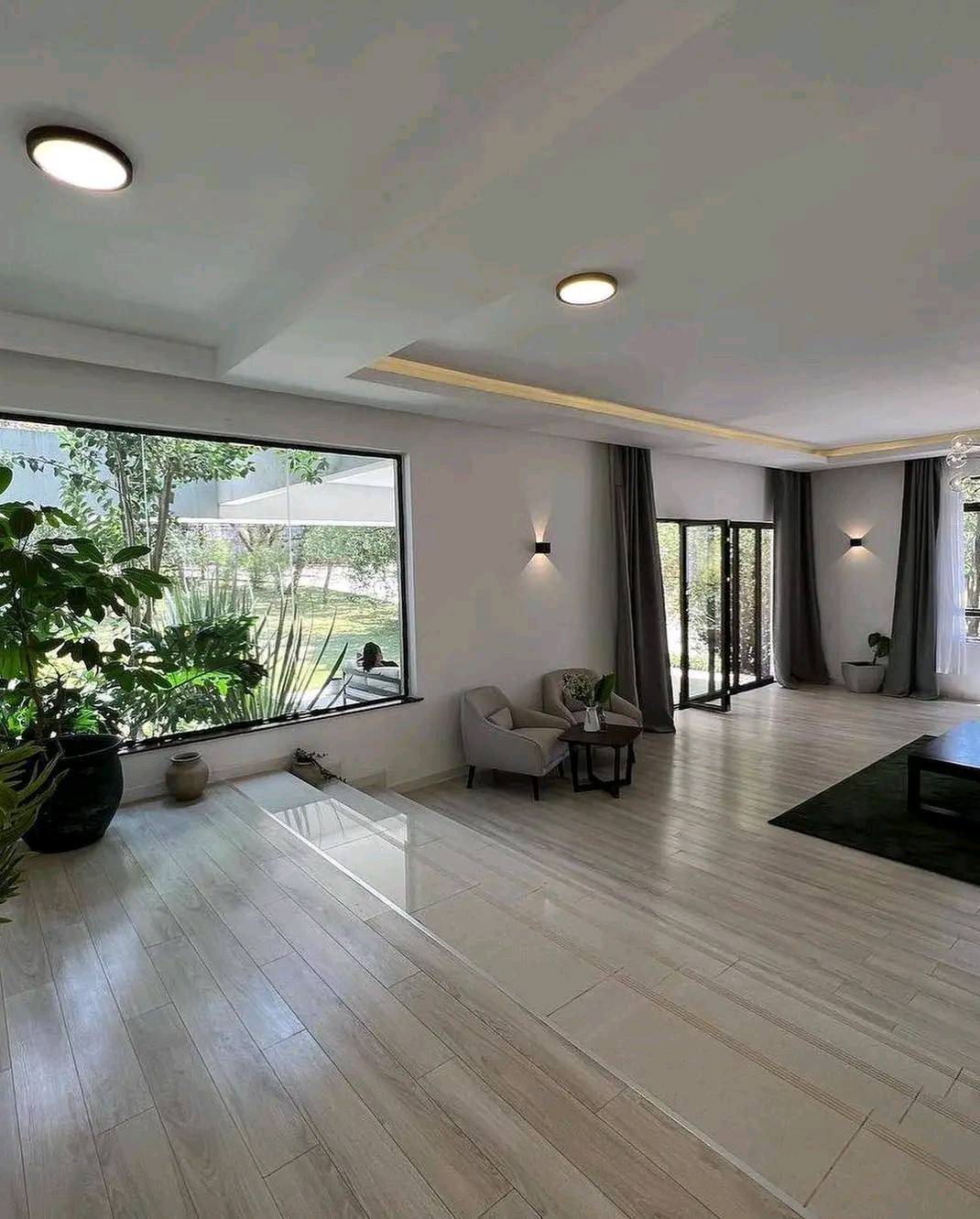 5 Bedroom Townhouse image 13