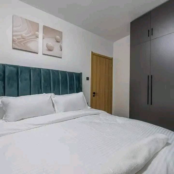 2 Bedrooms image 7