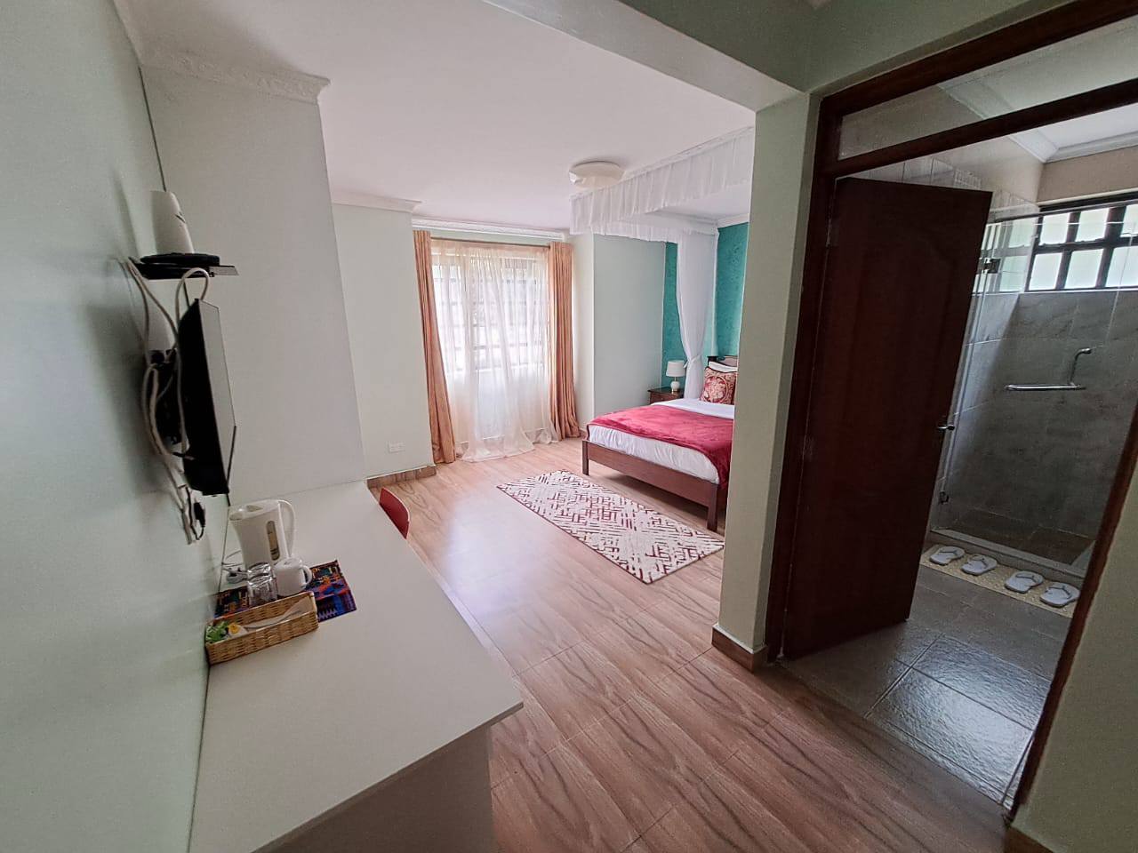6 Bedroom villa image 13