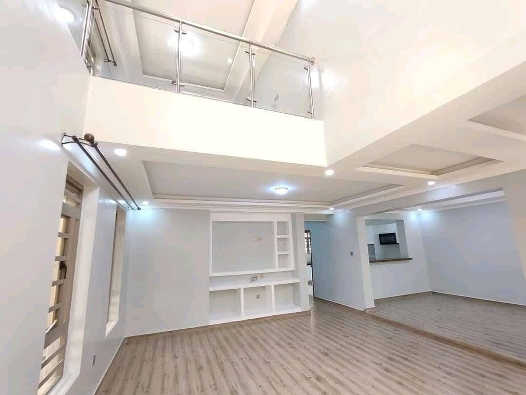4 Bedroom plus DSQ image 4